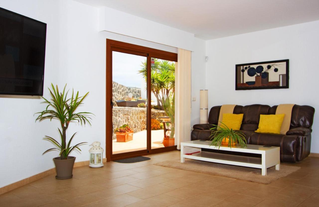 Las Chimeneas Playa Blanca  Exterior photo